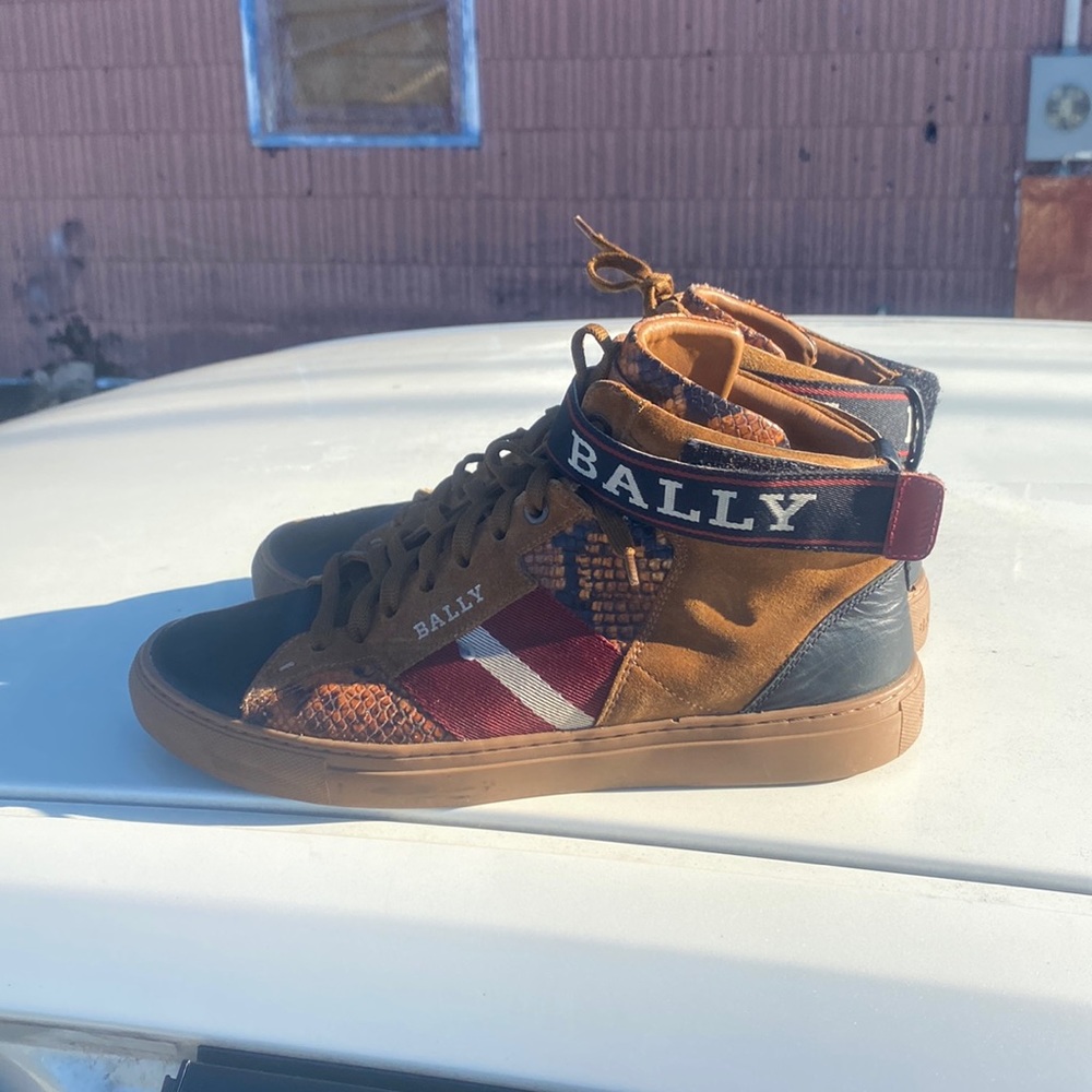 Shoes